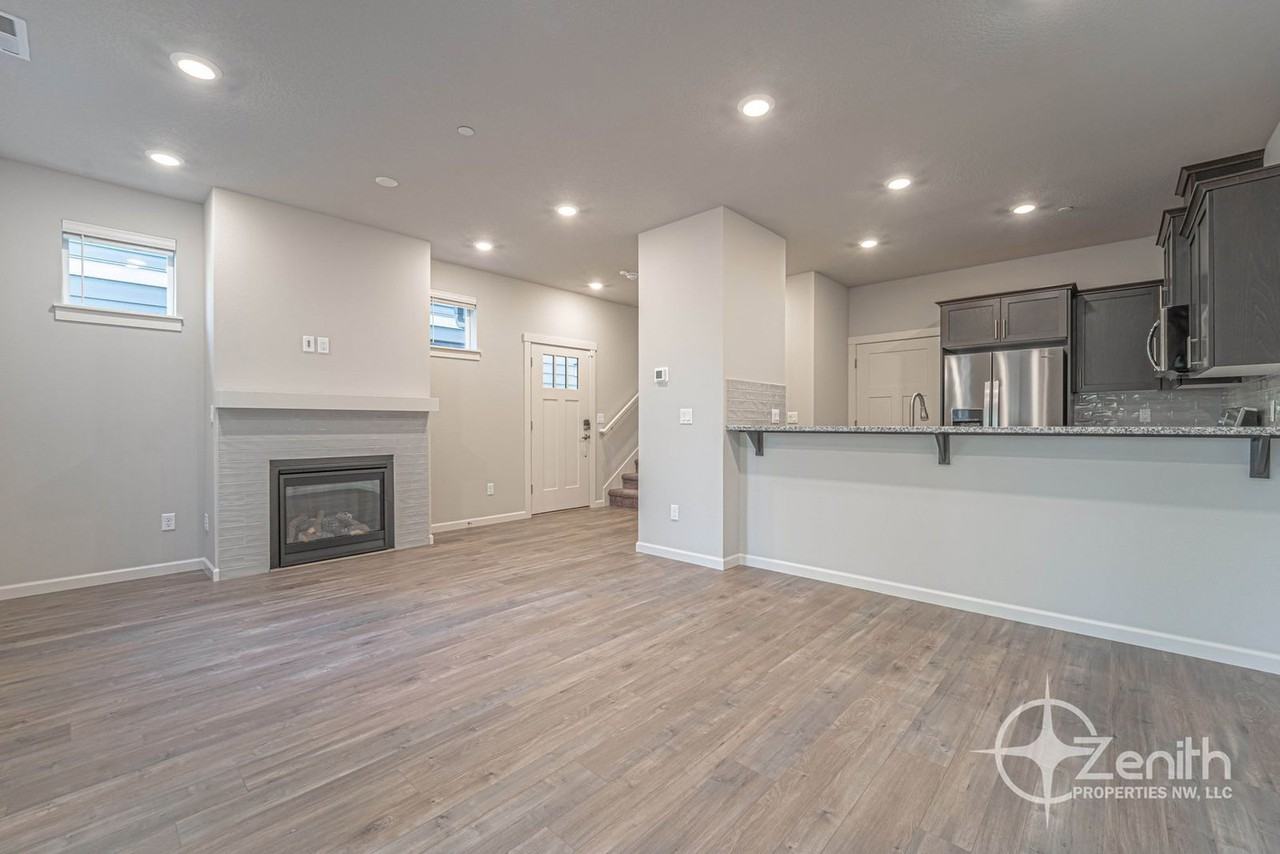 2403 S Trail View Ct - Photo 7 of 30