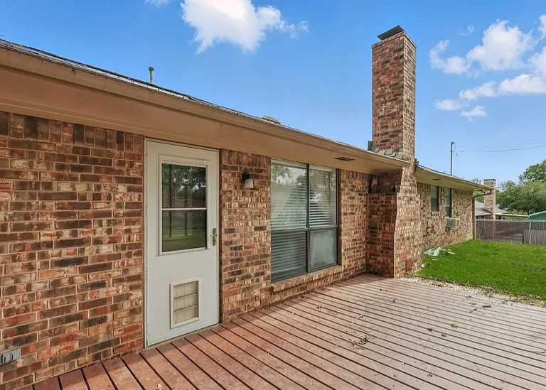 1806 Oak Creek Dr - Photo 4 of 20