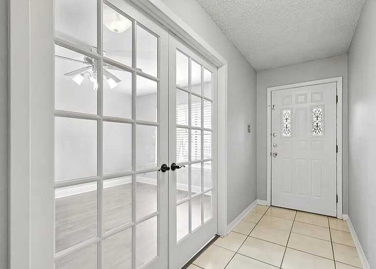 1806 Oak Creek Dr - Photo 6 of 20