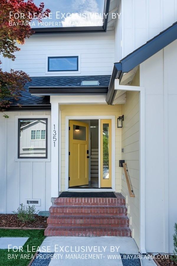 1351 Arroyo Ave - Photo 2 of 25