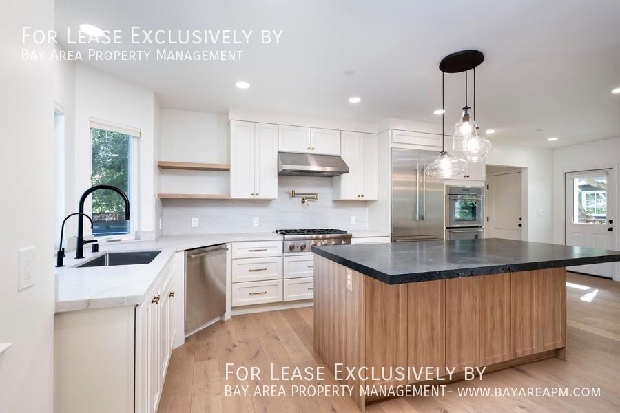 1351 Arroyo Ave - Photo 7 of 25