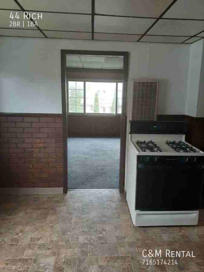 44 Rich Pl - Photo 3 of 8