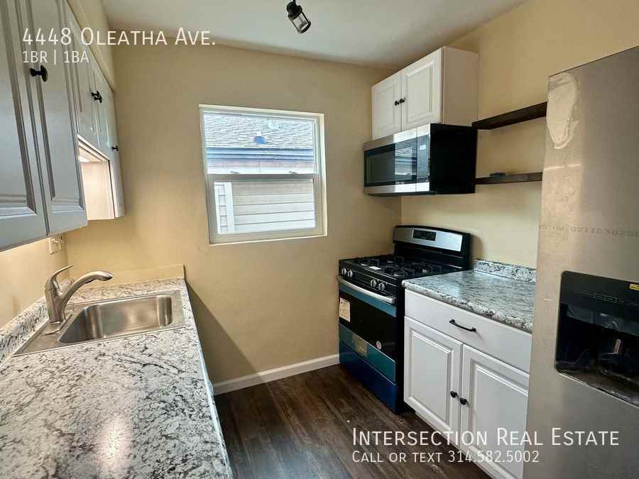 4448 Oleatha Ave - Photo 5 of 10