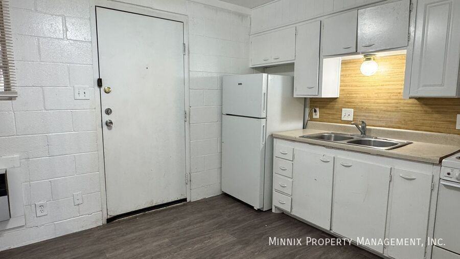 2212 2nd St #1 - Photo 6 of 11