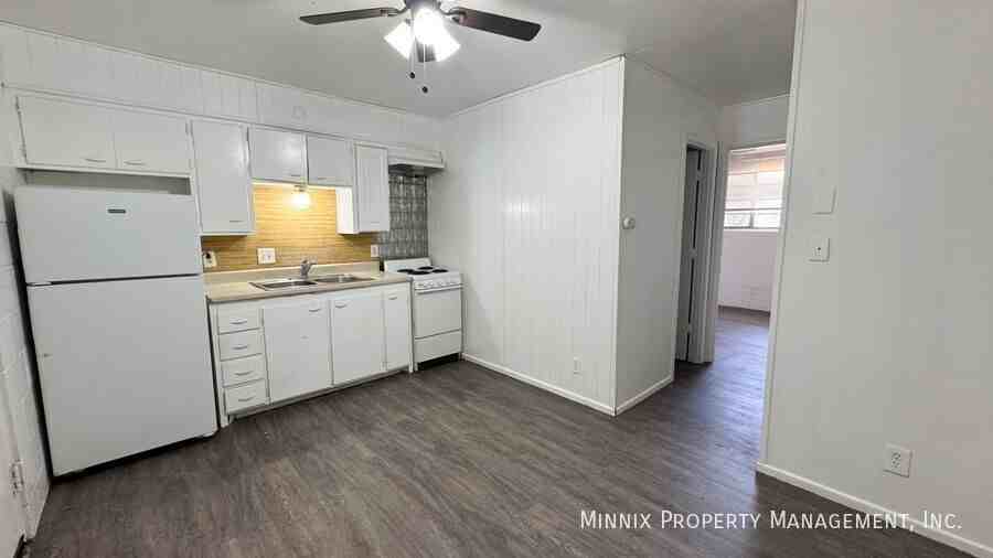 2212 2nd St #1 - Photo 7 of 11