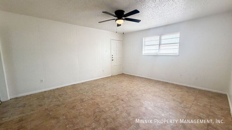 7306 Avenue W #B - Photo 5 of 18