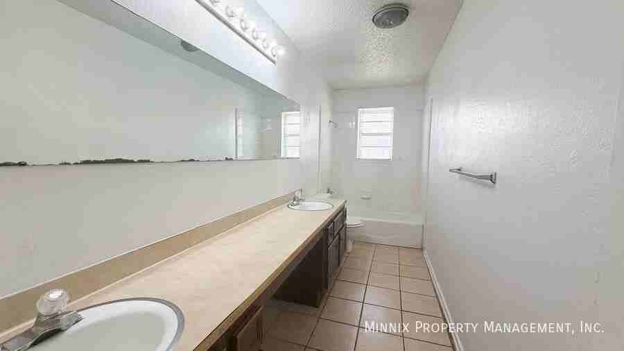 7306 Avenue W #B - Photo 6 of 18