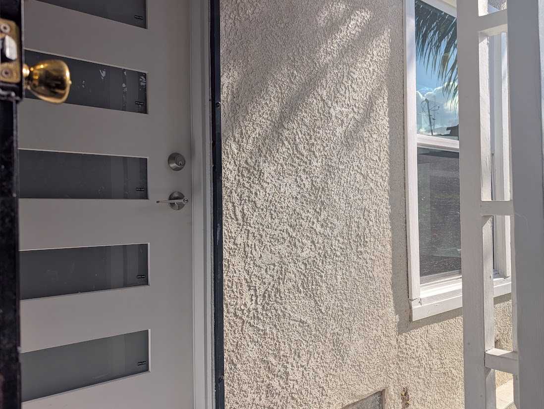 1903 Cabrillo Ave #C - Photo 3 of 16