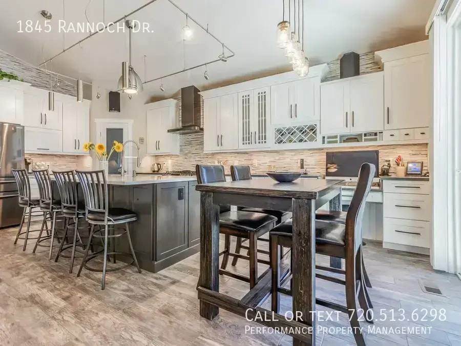 1845 Rannoch Dr - Photo 4 of 21