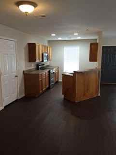 117 W Burnham Ave #1 - Photo 3 of 13