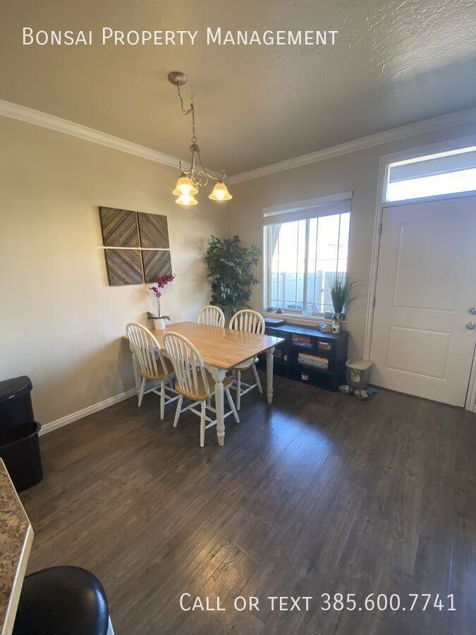 603 E 60 S #1 - Photo 4 of 8