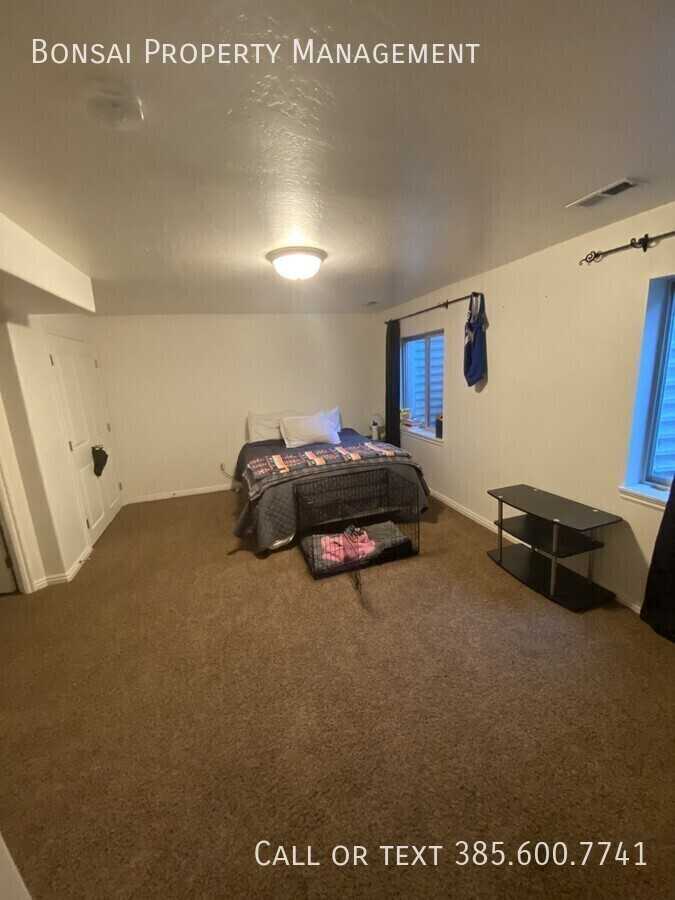 603 E 60 S #1 - Photo 5 of 8