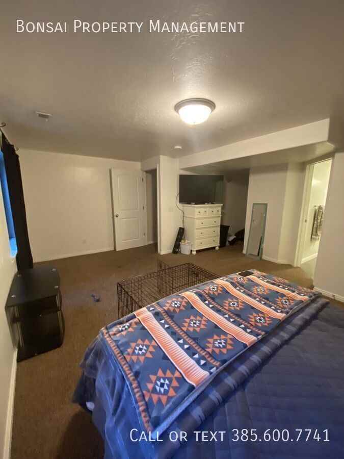 603 E 60 S #1 - Photo 7 of 8