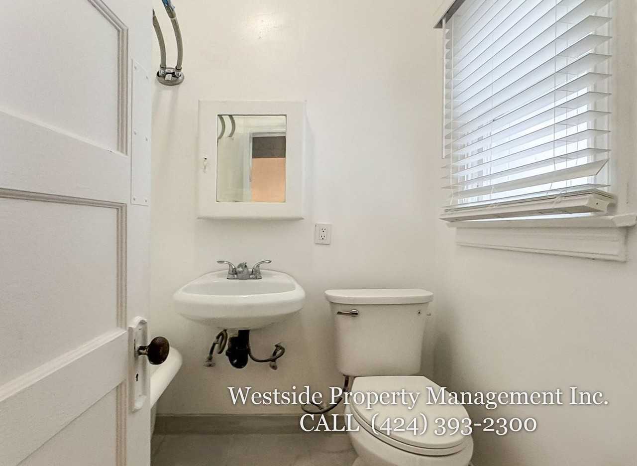 1331 17th St #E - Photo 7 of 14