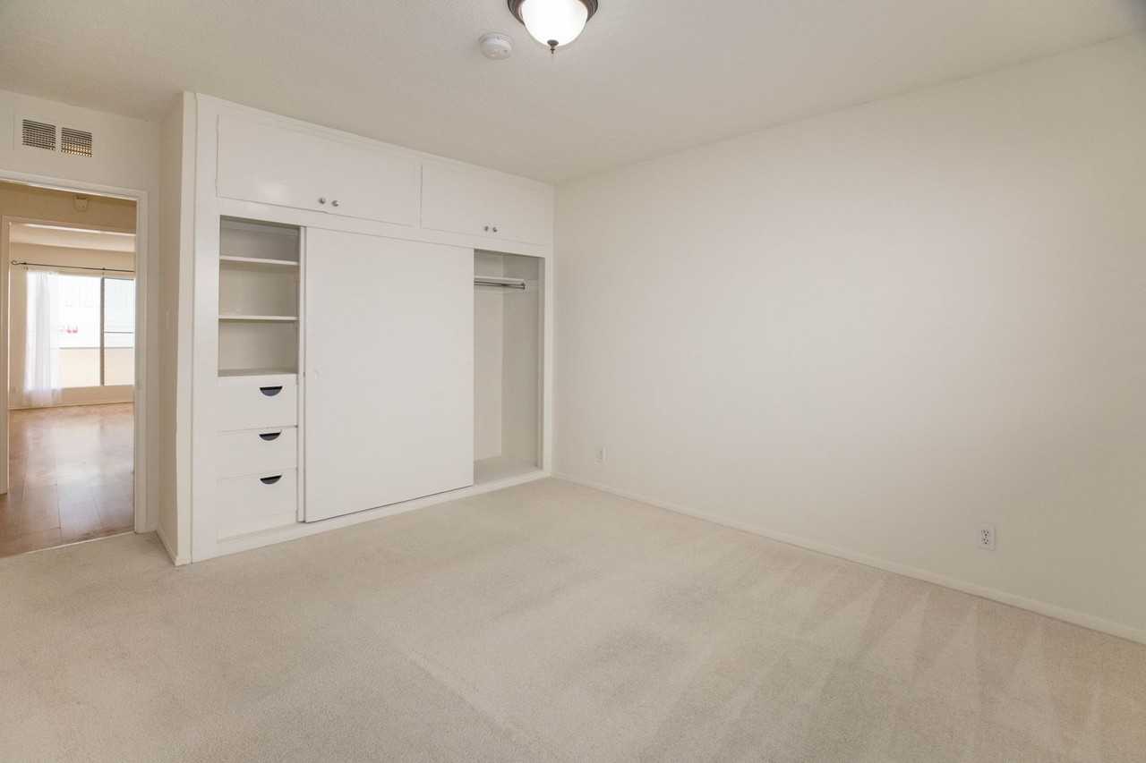 2621 Centinela Ave #14 - Photo 7 of 10