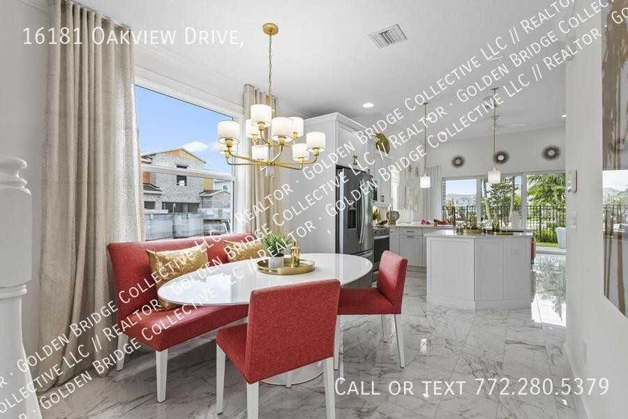 16181 Oakview Dr - Photo 3 of 10