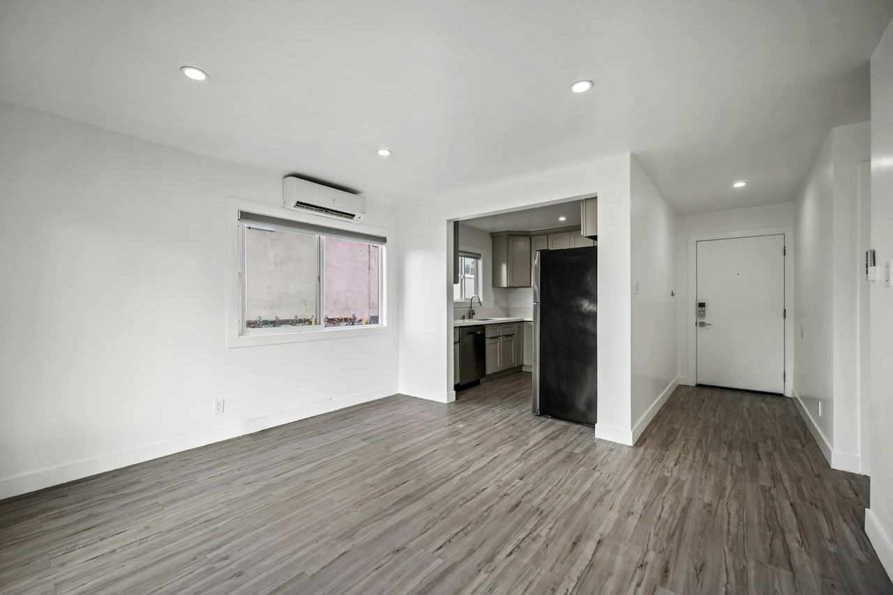 1101 N Flower Street, Unit 1 - Photo 5 of 26