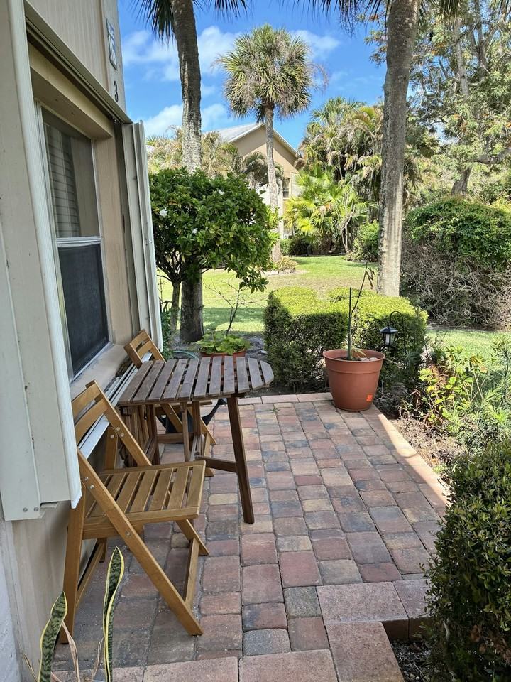 3121 SE Aster Ln APT 1604, Unit 1604 - Photo 2 of 21