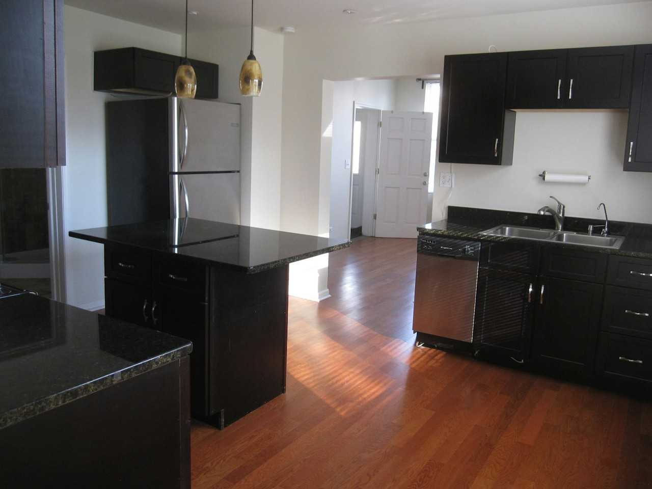 850 North May Street, Unit 2 - Photo 5 of 13