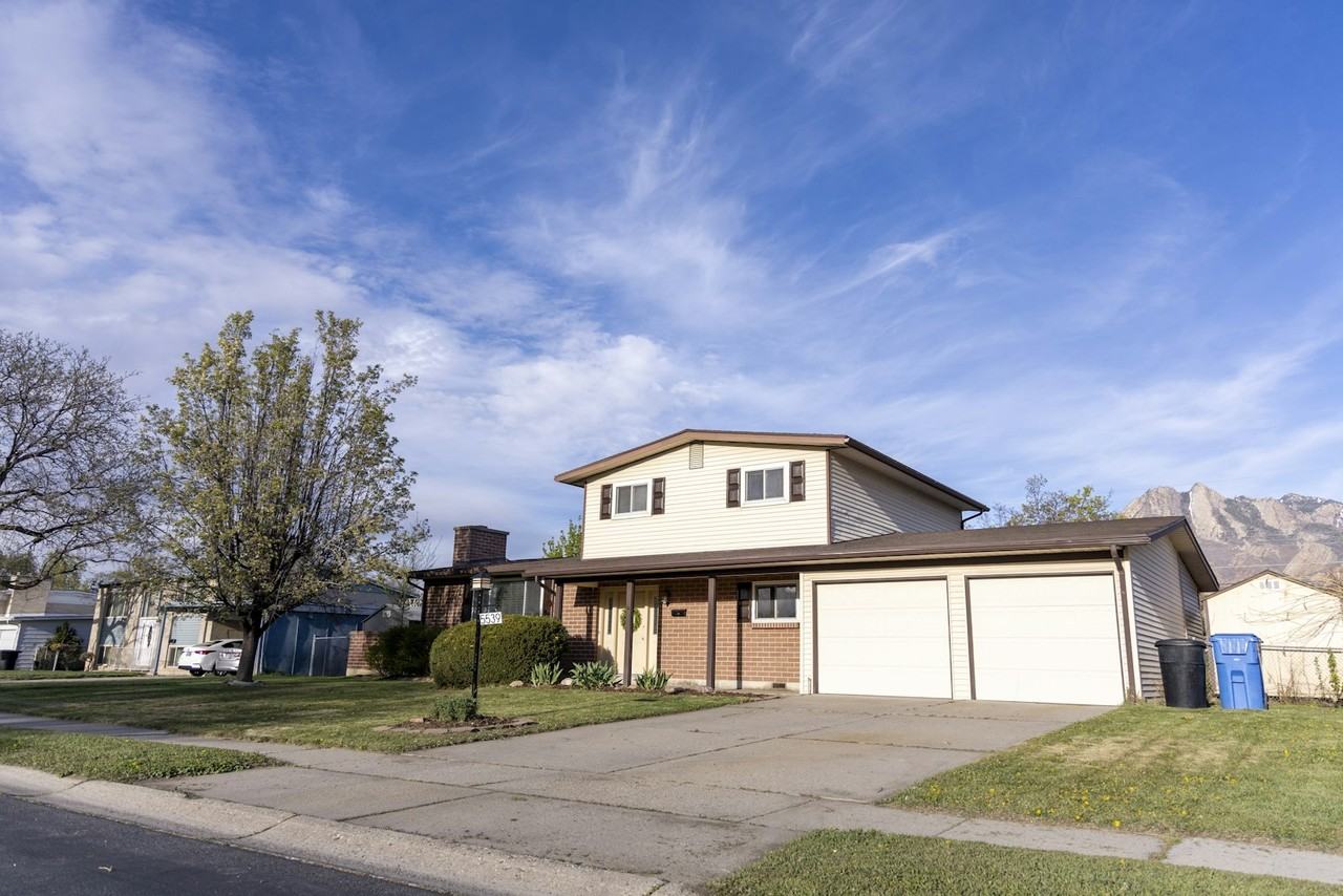 5539 South Hunt Road - Photo 2 of 25