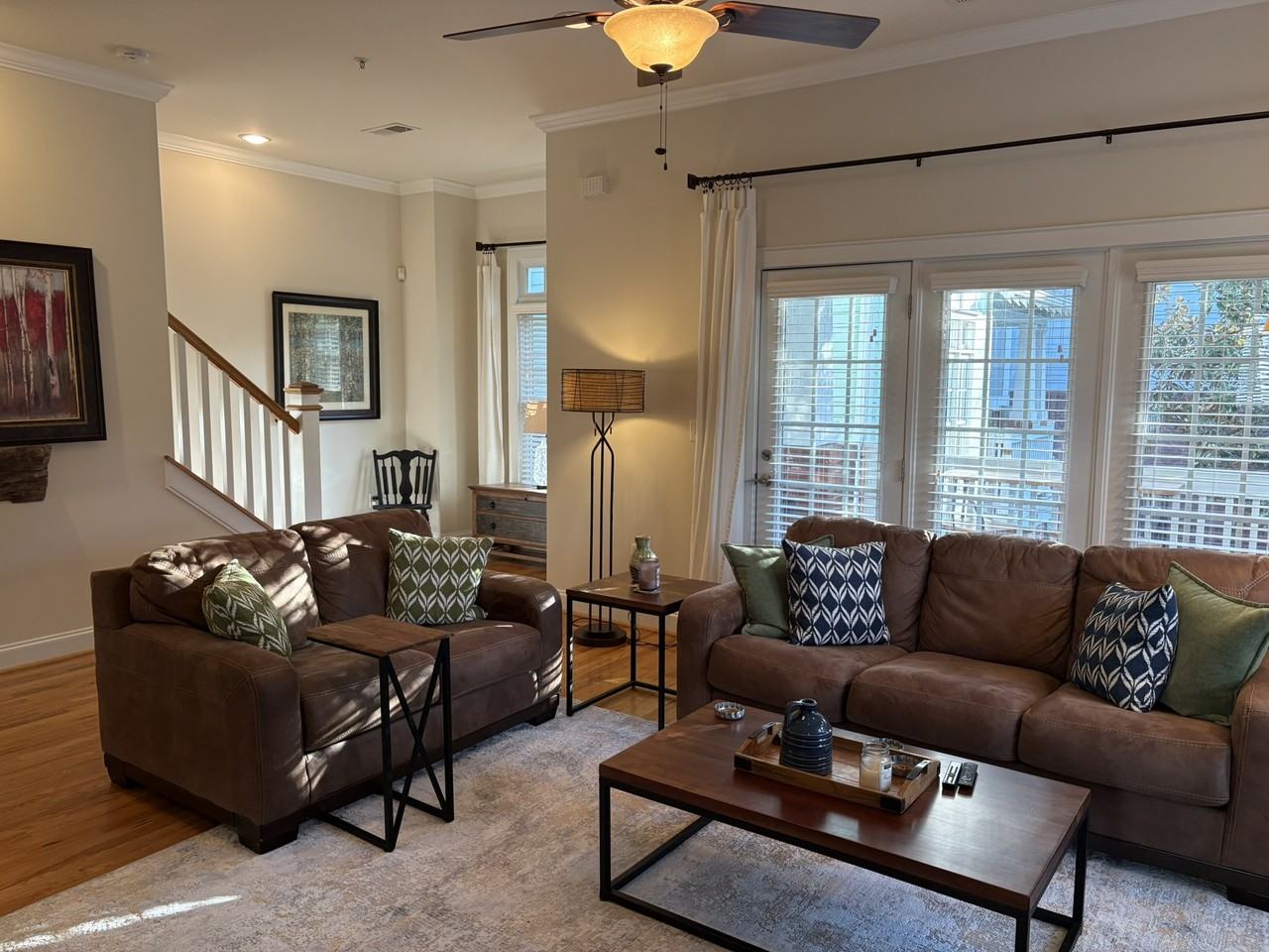 2248 Lyndhurst Ave - Photo 5 of 24