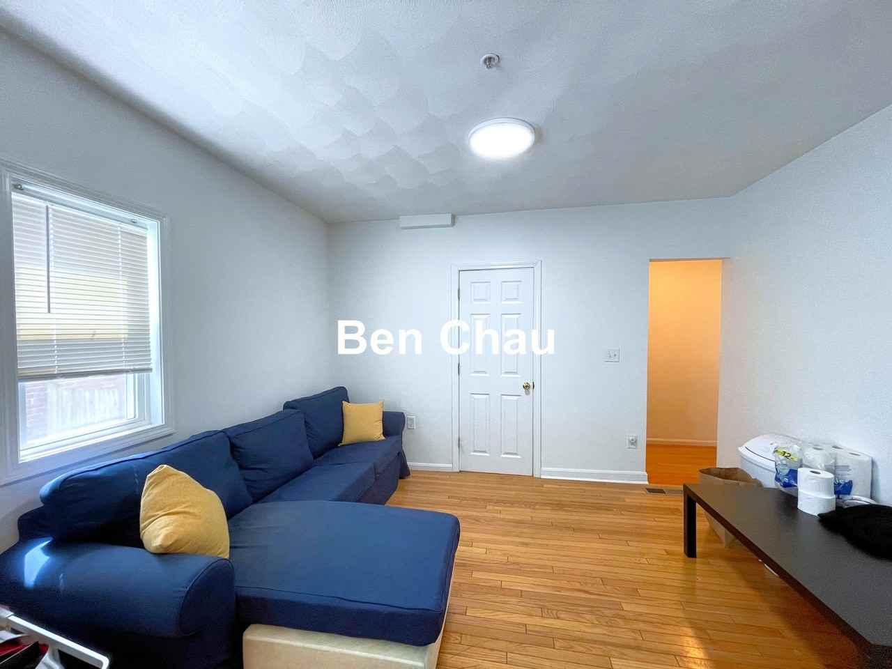 48 Derby St #1B - Photo 2 of 10