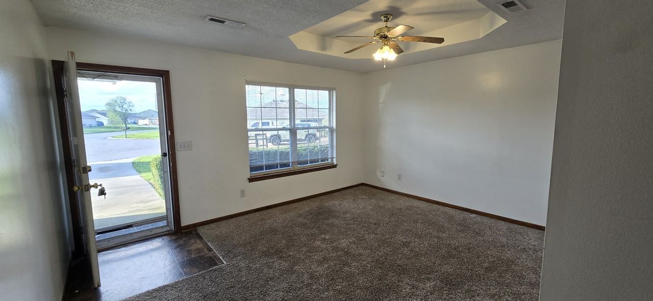 317 Sw Blue Branch Ct #317 - Photo 2 of 12