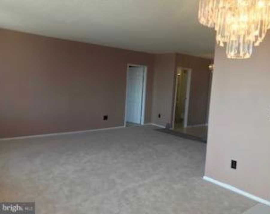 Holmes Run Pkwy #1009 - Photo 6 of 12