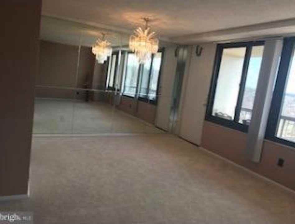 Holmes Run Pkwy #1009 - Photo 7 of 12