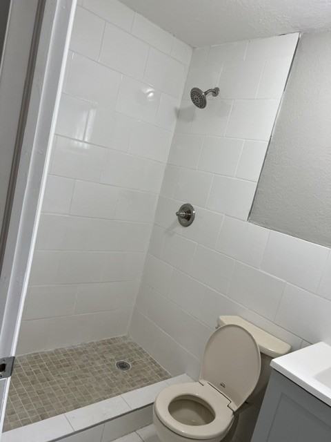 1099 W 60th St #1099A - Photo 3 of 7