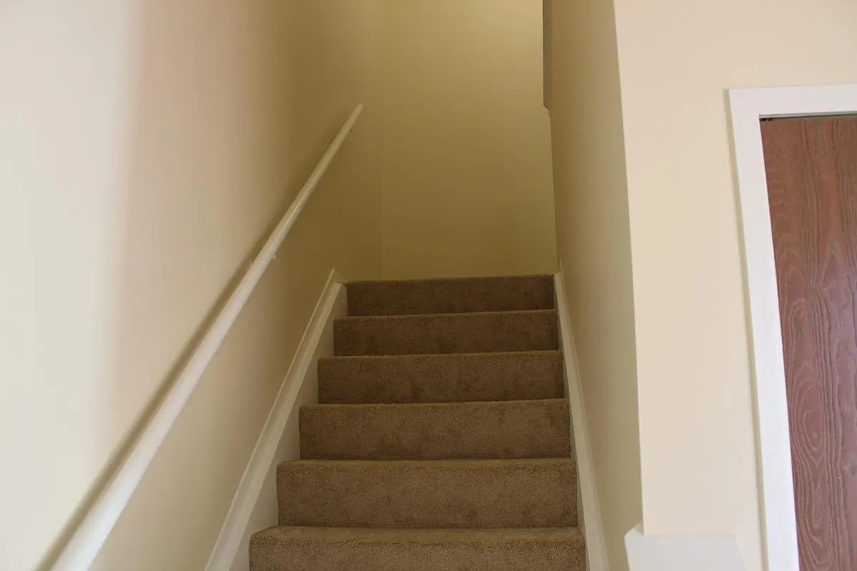 1629 Emerson Cir #95 - Photo 3 of 25