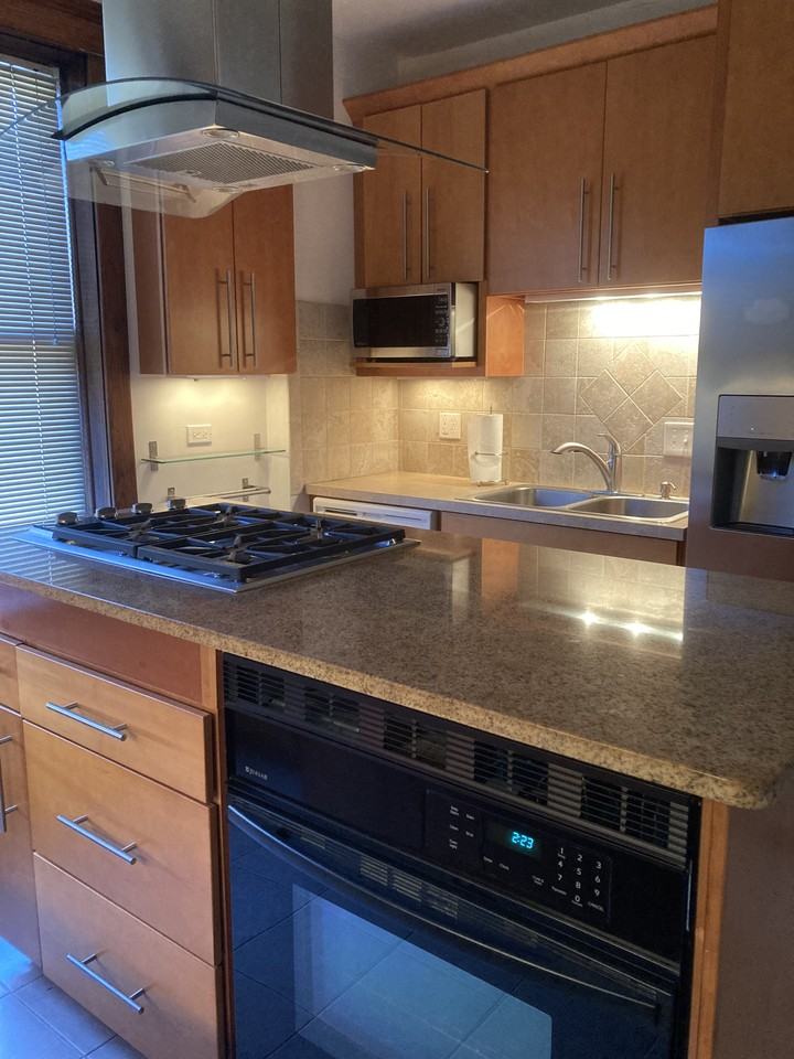 3656 N Leavitt St #1stFLFRONT - Photo 2 of 8