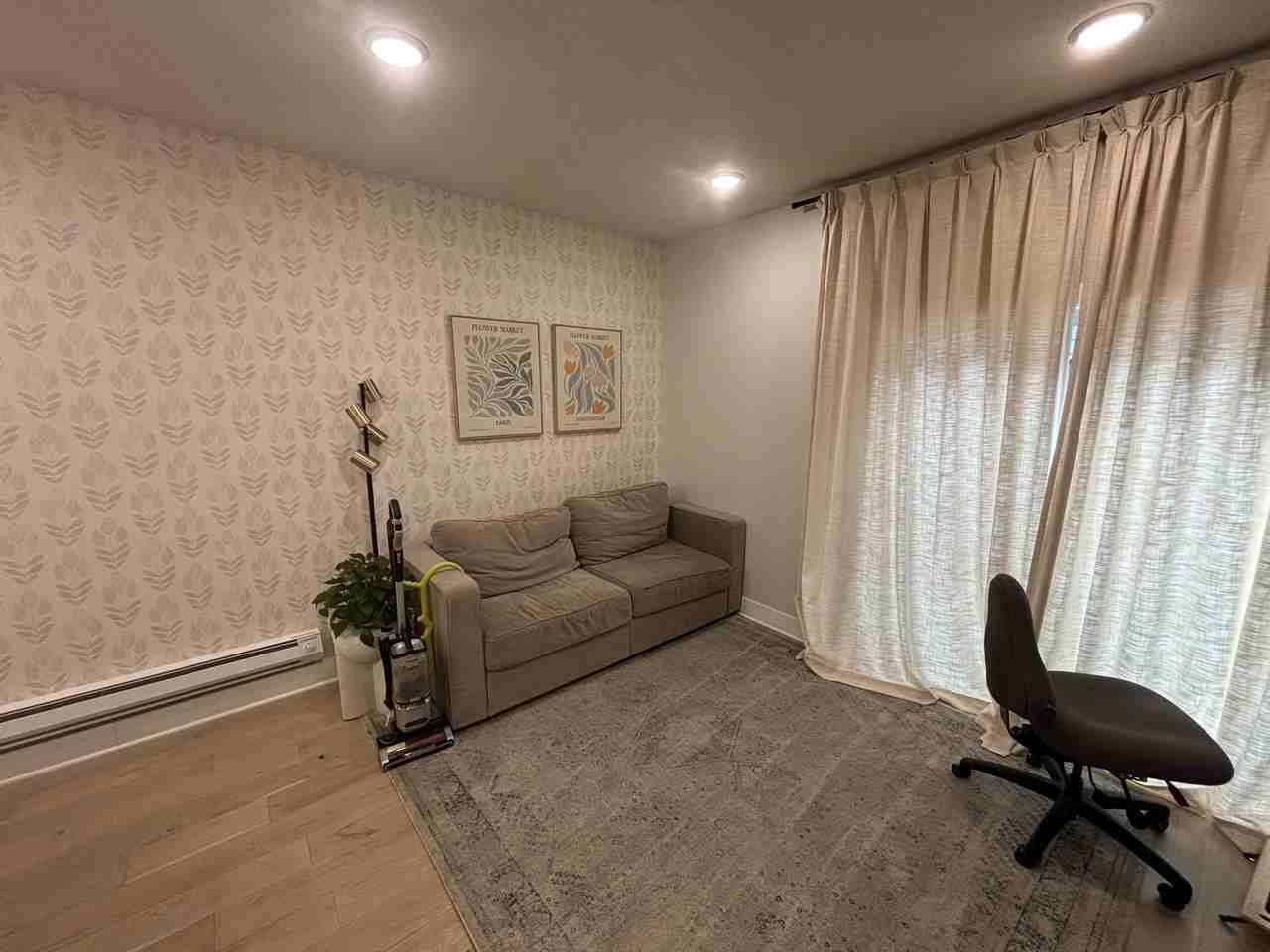 823 S 30th Ct #823 - Photo 3 of 10