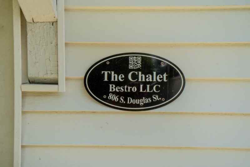 806 Douglas St - Photo 4 of 18