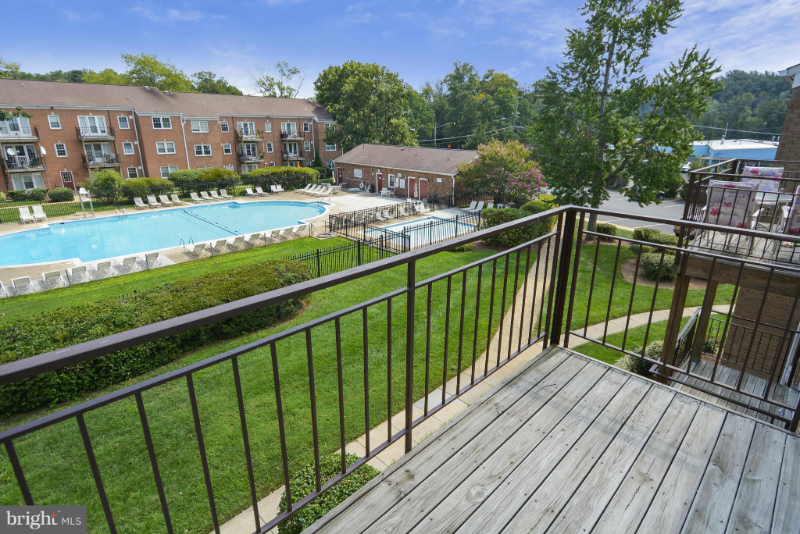 9485 Fairfax Blvd - Photo 5 of 11