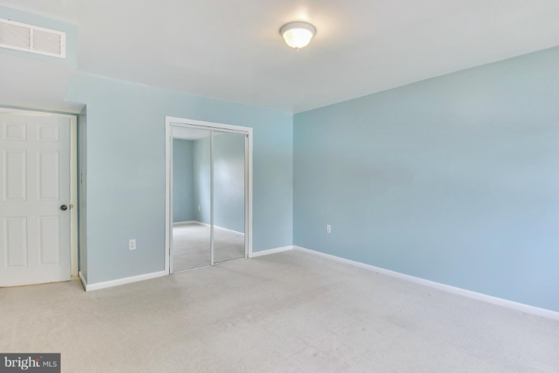 9485 Fairfax Blvd - Photo 7 of 11