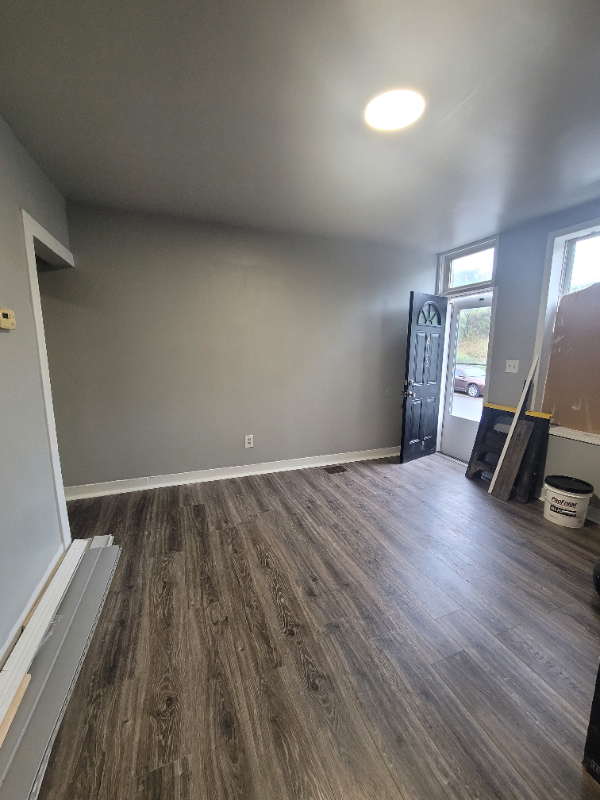 813 S 9th St - Photo 3 of 14