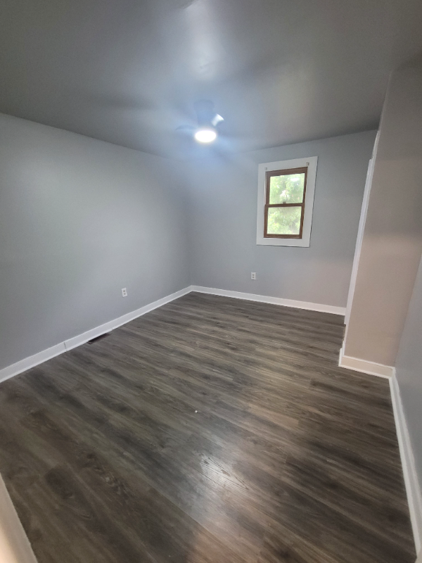 813 S 9th St - Photo 4 of 14