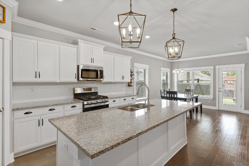 14717 Greenleaf Dr - Photo 3 of 20