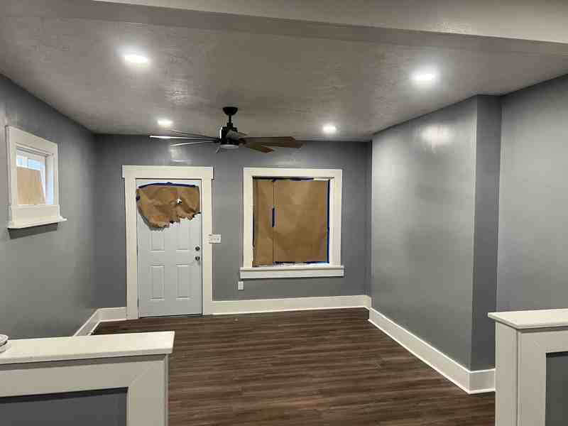 929 Five Oaks Ave - Photo 2 of 13