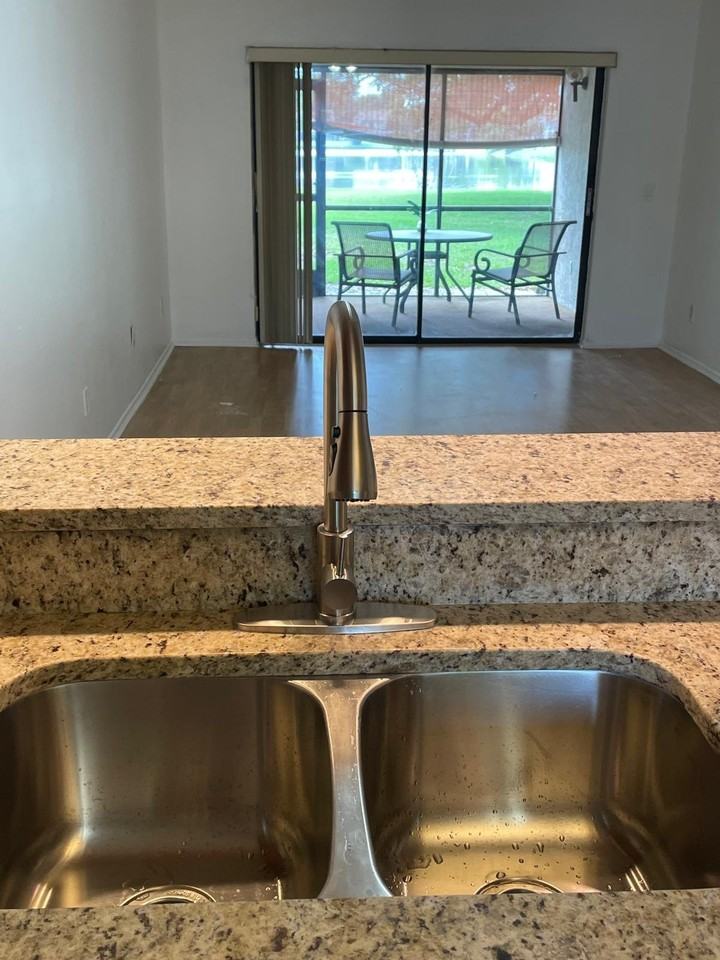 70 Woodlake Pl - Photo 4 of 7