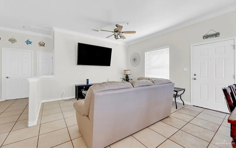 102 E Gardenia St #8 - Photo 4 of 15