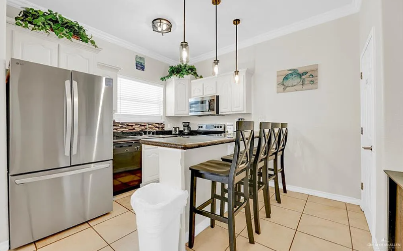 102 E Gardenia St #8 - Photo 6 of 15