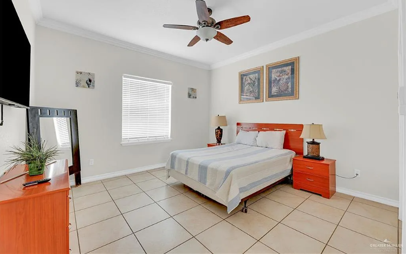 102 E Gardenia St #8 - Photo 7 of 15