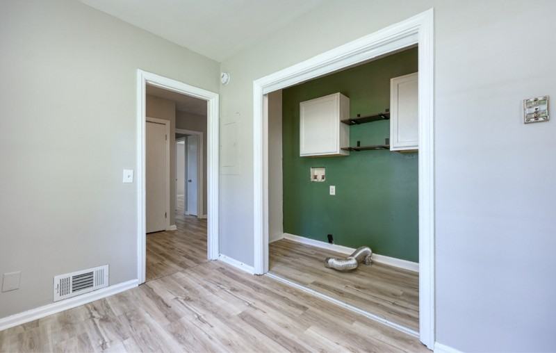 3775 Steam Mill Rd - Photo 6 of 20