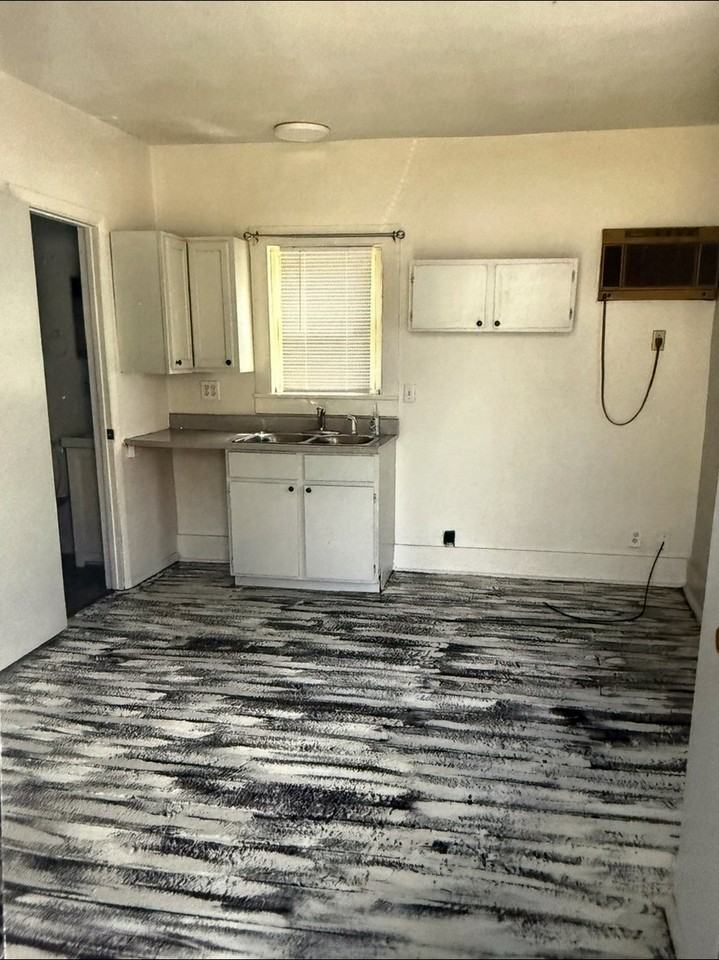 123 E Church St - Photo 2 of 4