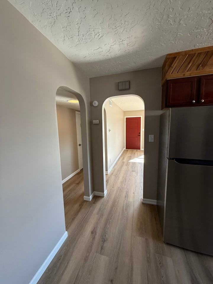 1425 4th Ave Nw - Photo 4 of 19