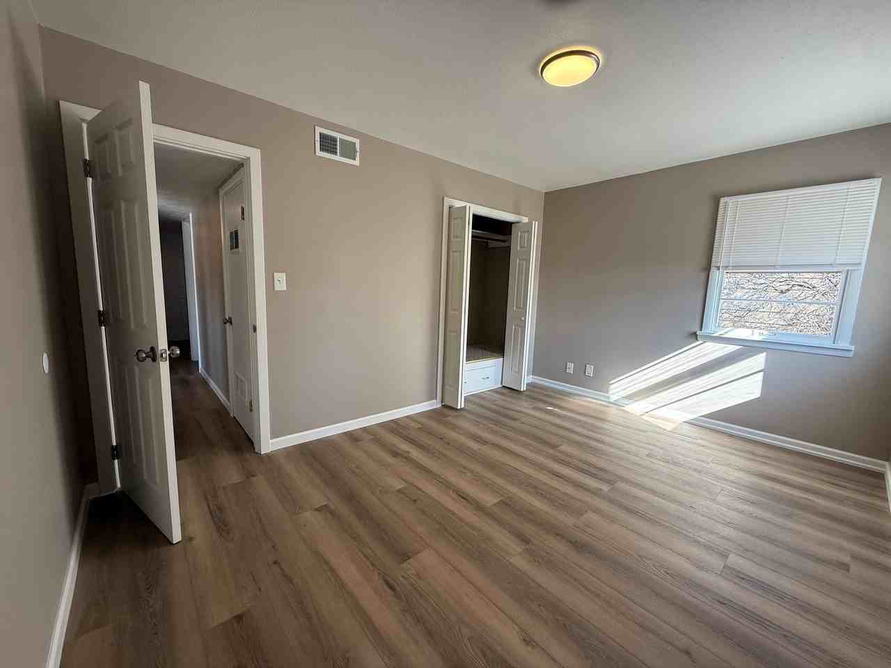 1425 4th Ave Nw - Photo 5 of 19