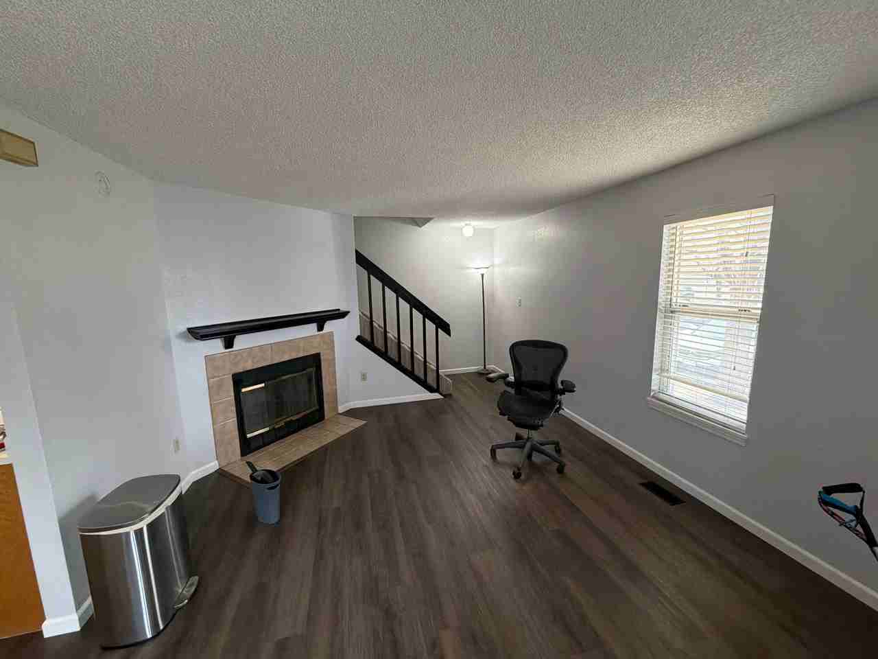 1334 Firefly Cir - Photo 3 of 8