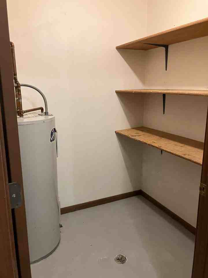 803 Roundhouse Addn, #803-106 - Photo 4 of 12